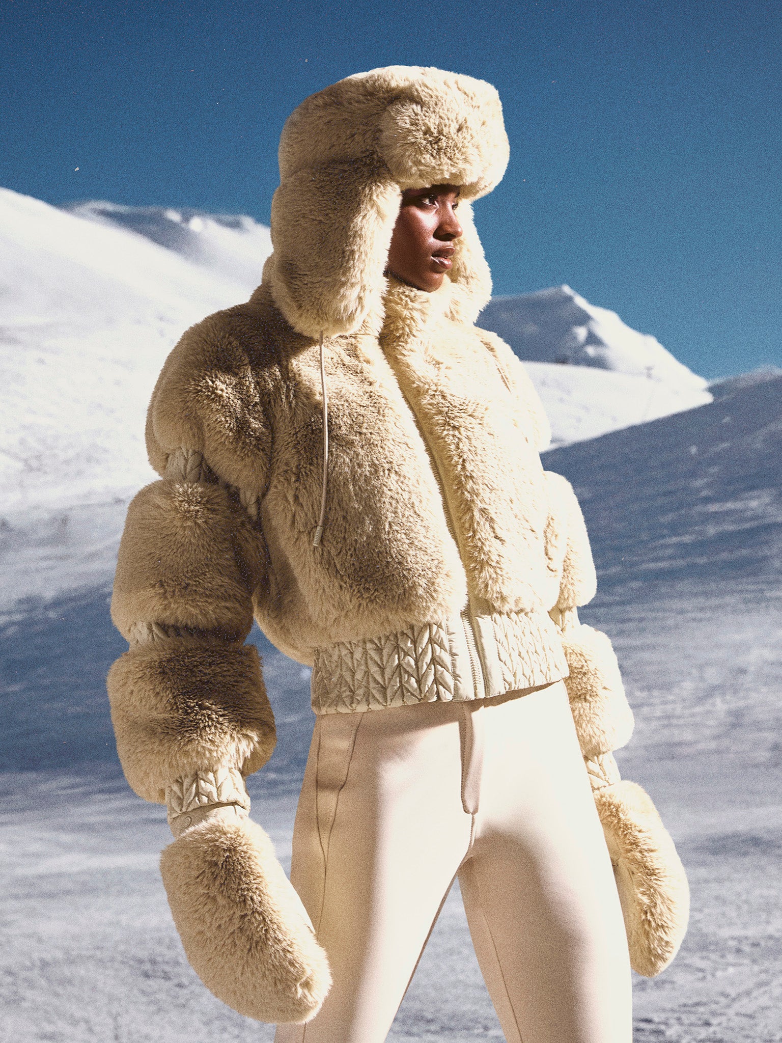 Hill Mittens - Image 2